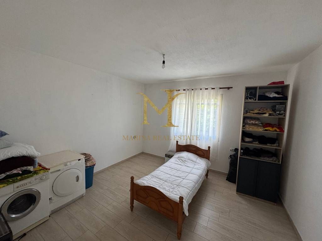 PRIVATE HOUSE FOR RENT FLOOR 1