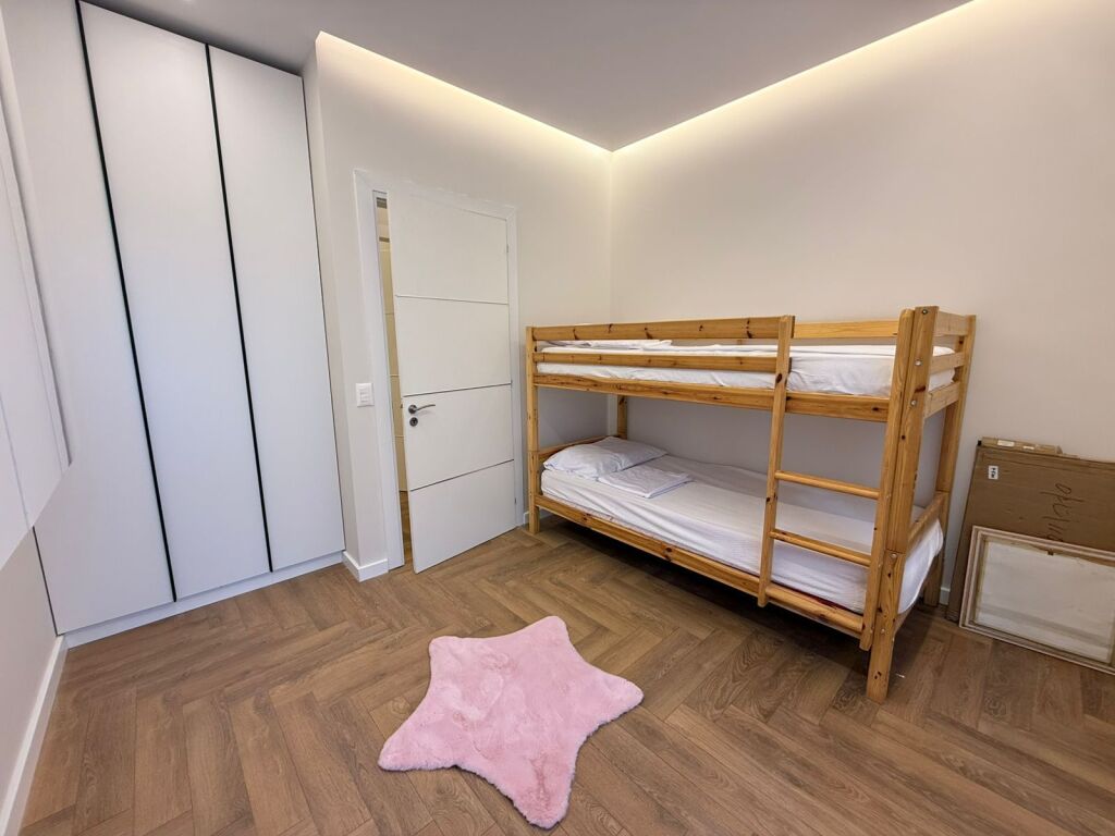 APartament me qera - Pazari  i Ri