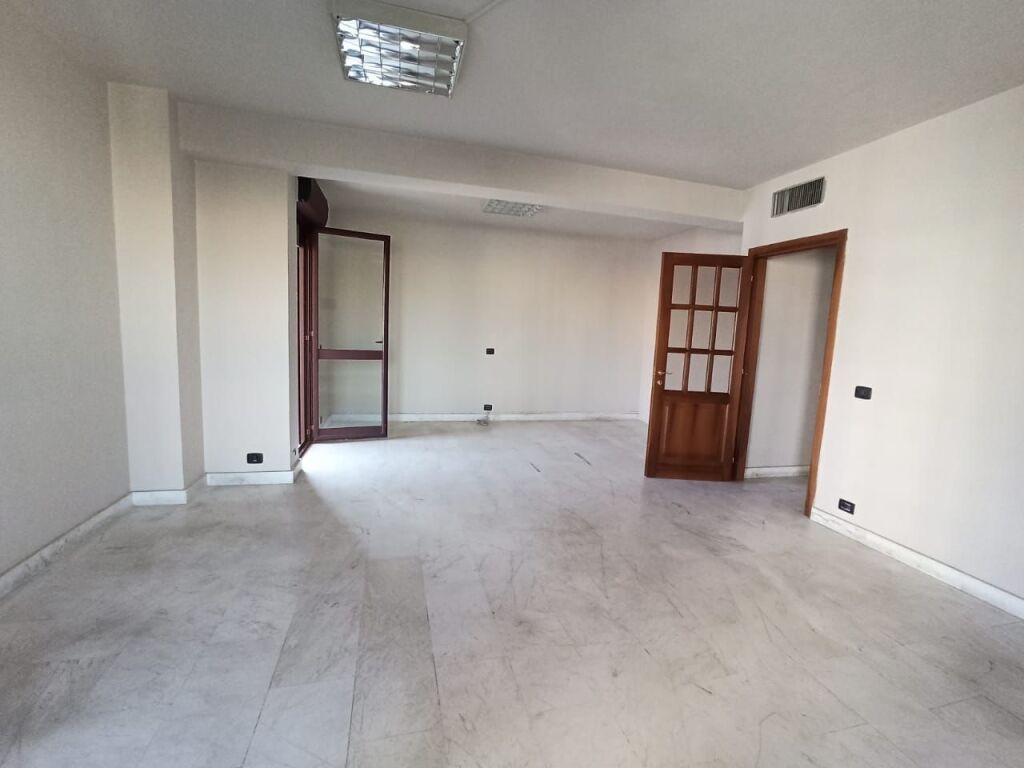 OFFICE SPACE FOR RENT AT TOPTANI