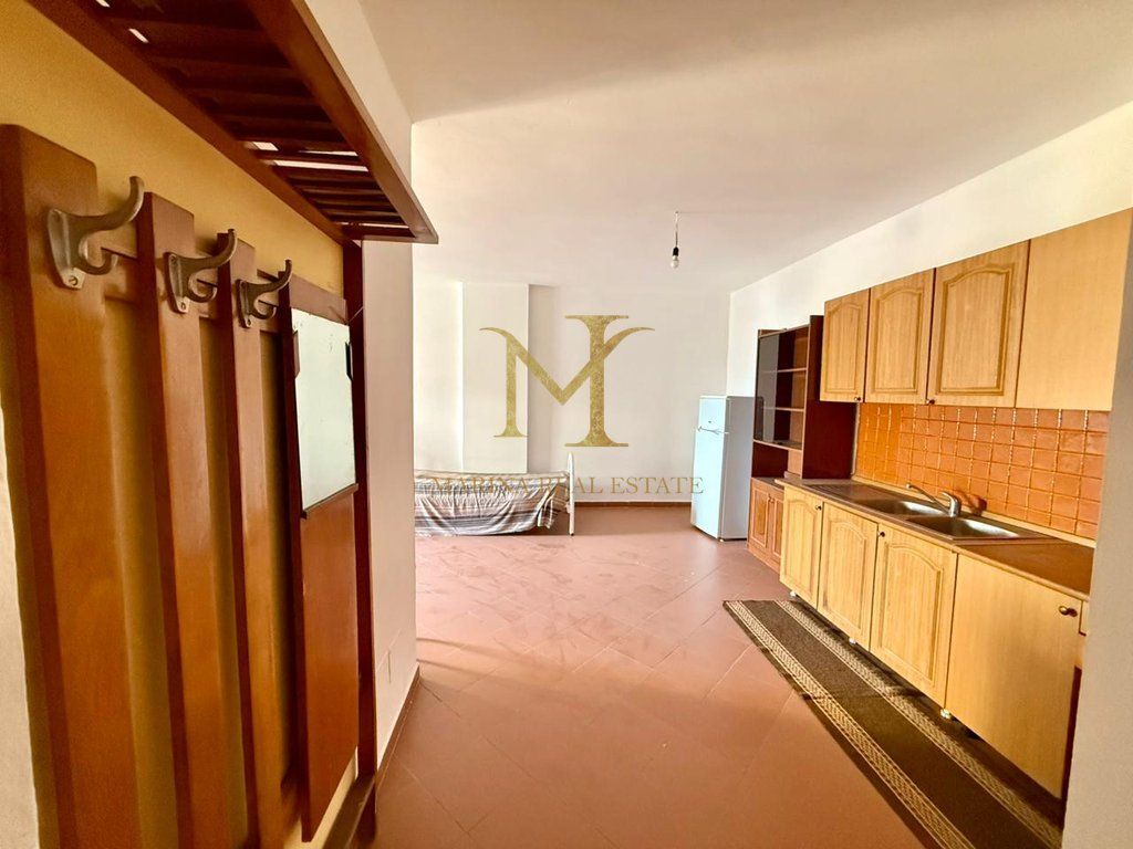 Shitet Apartament 1+1 Ne Plazh Iliria !