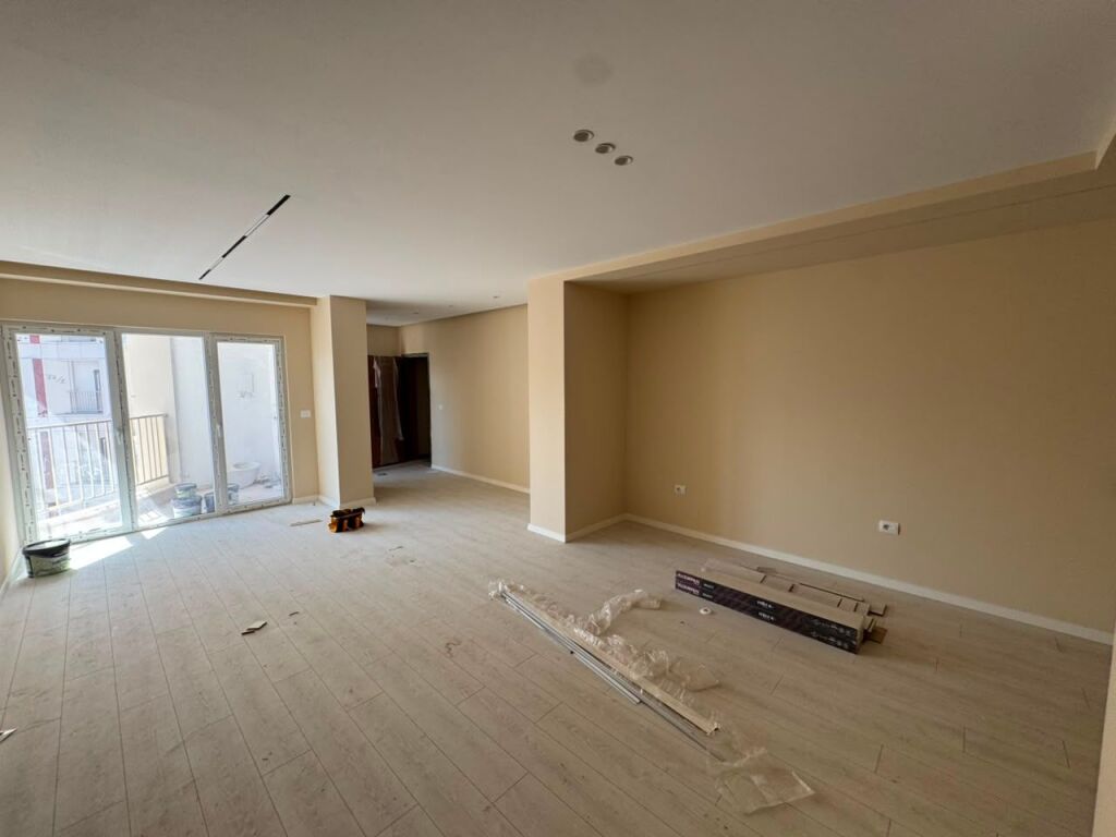 🏡 Shitet apartament 3+1+2 📍 Zogu i Zi💶 Çmimi: 262500€