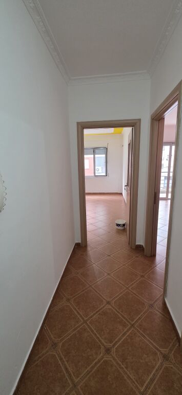 1+1, empty apartment with elevator, Yzberisht, 300 thousand lek