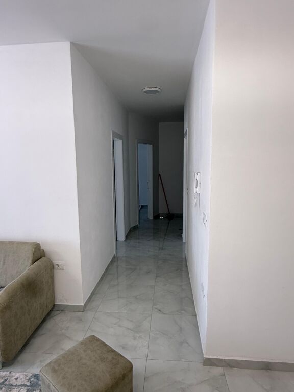 JEPET ME QIRA 2+1+2 Jolla ASTIR 60,000 LEKE
