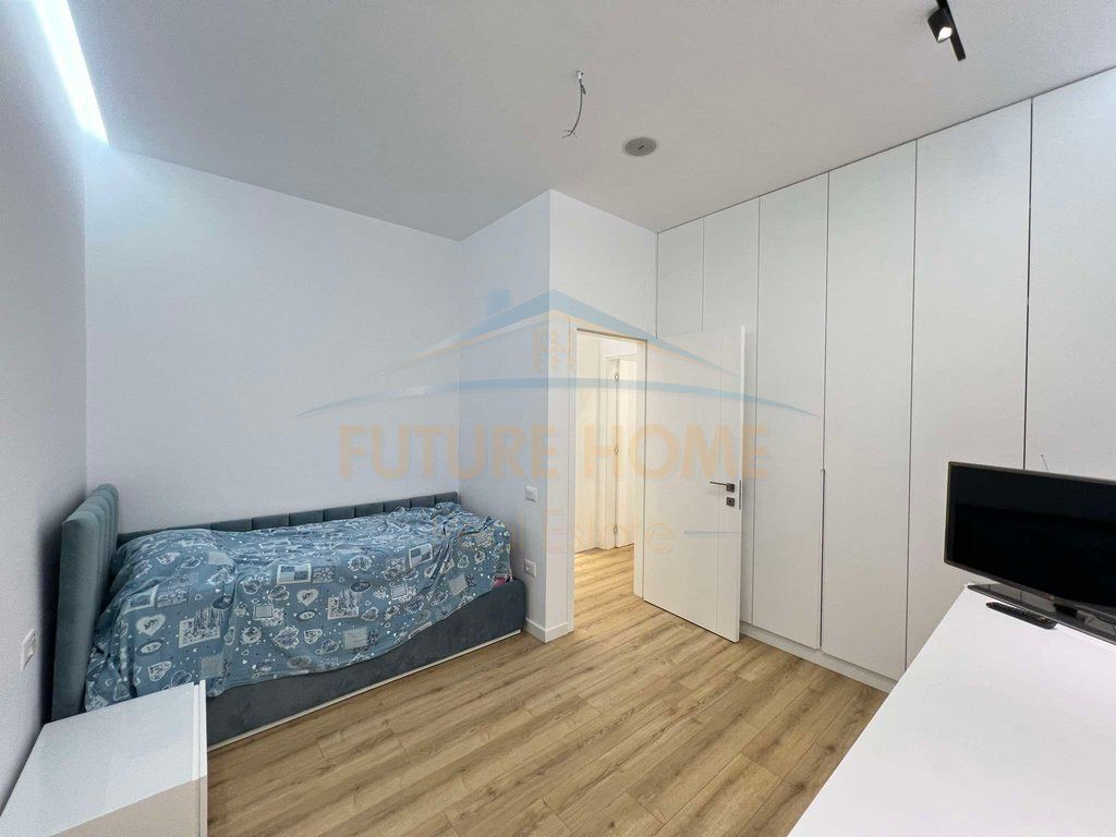 Qera, Apartament 2+1+2+Post Parkimi, Kopshti Botanik,Tiranë