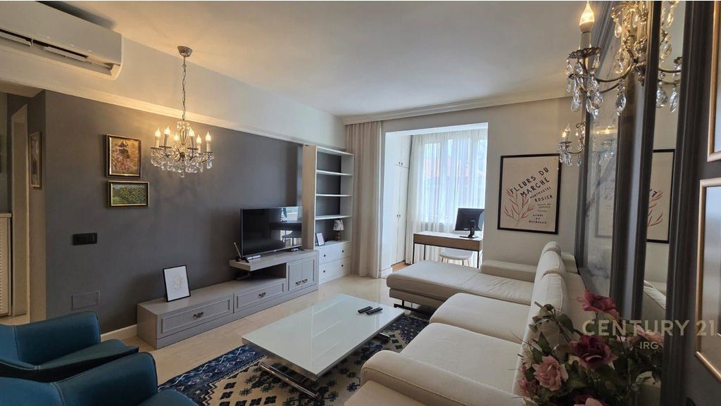 Apartament 3+1 Me Qira në Rruga e Durresit, Tiranë !!