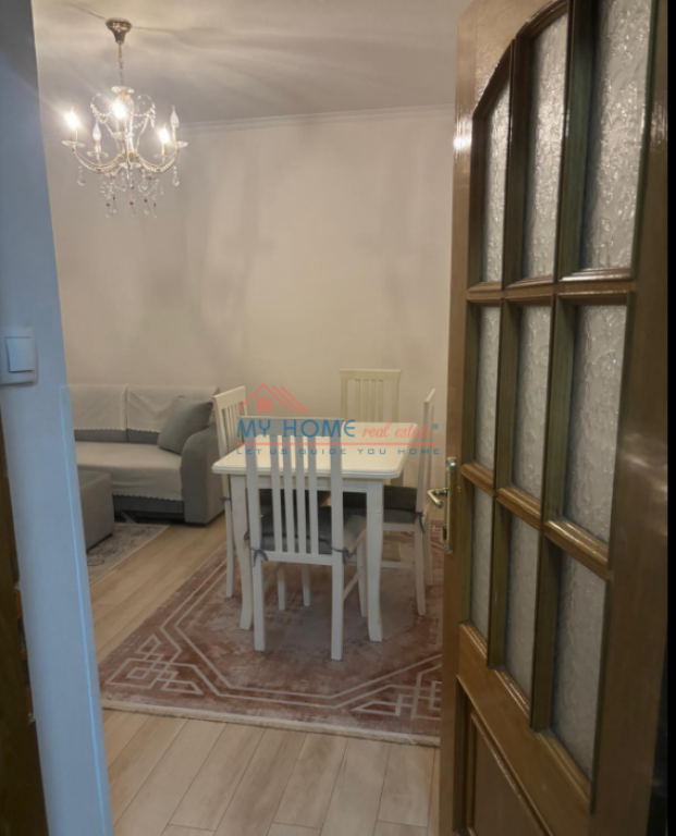 Apartament 3+1 Me Qera Rruga Myslym Shyri Tirane