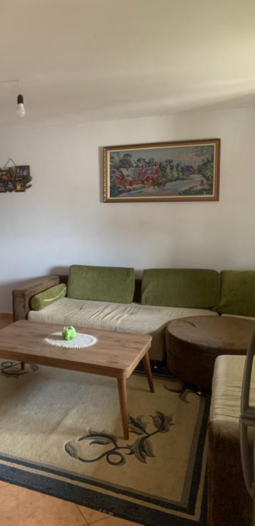 Apartament me qera 2+1 ne Qender