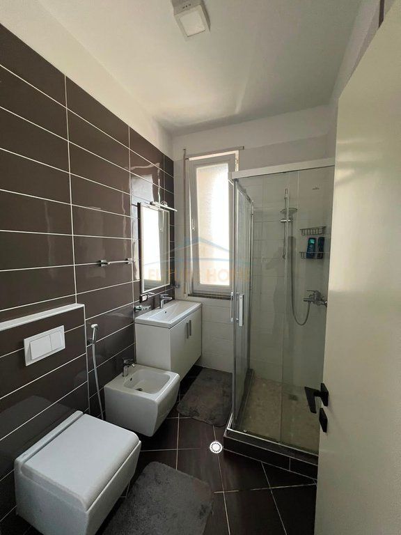Qera, Apartament 2+1+2, Kopshti Botanik, Tiranë.