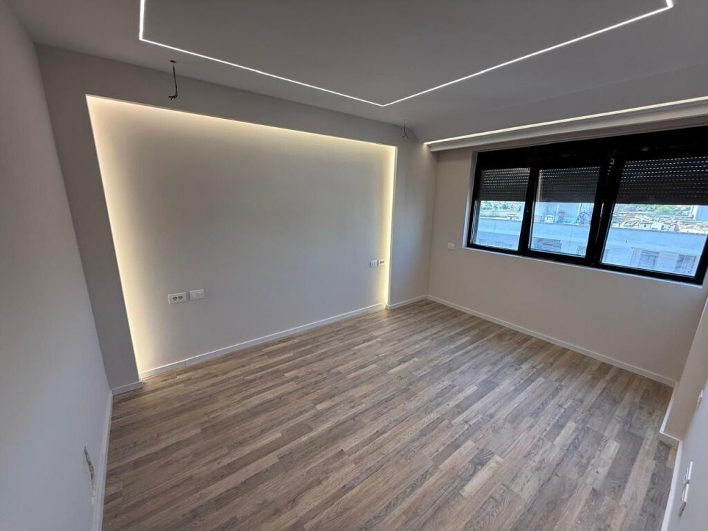 Office Space 3+1+2 + 3 parking spots for Rent at Urban Gate – Astir​