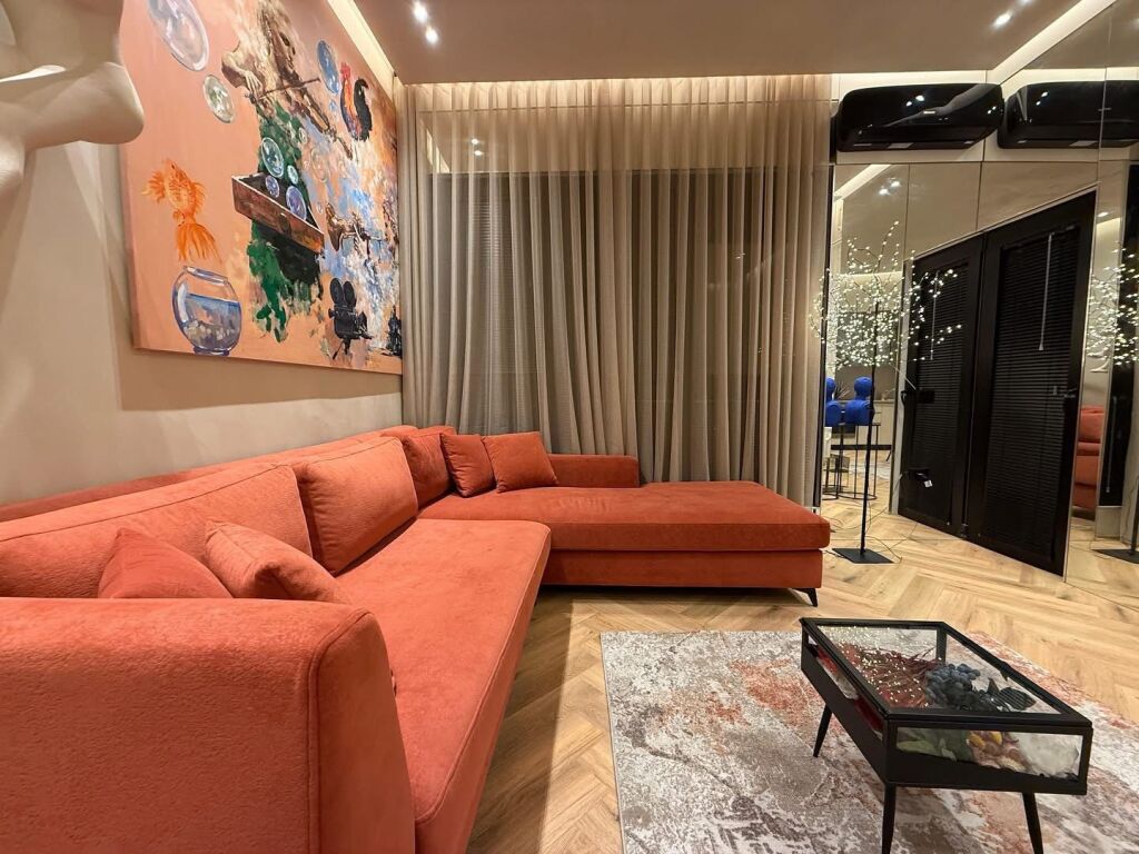 Apartament 1+1 me post parkimi tek Square 21!
