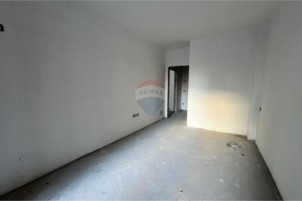 Apartament 1+1 ne shitje Rruga Kavajes