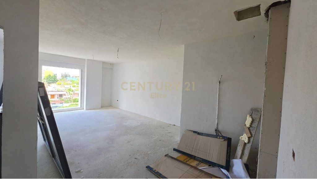Shitet, Apartament 1+1 te Kompleksi Kinoblock ne Porcelan! 110,000 €