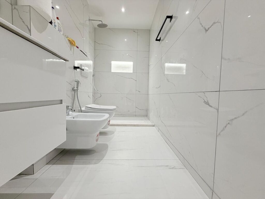 APARTAMENT 2+1 PER SHITJE TEK RRUGA E ELBASANIT