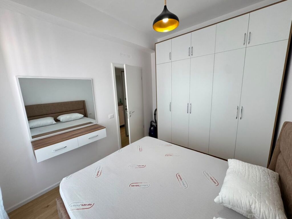 🏡 Jepet me qera apartament 1+1 📍 Ali Demi – Kompleksi Kadiu💶 Çmimi: 45,000 Lekë (i diskutueshëm)