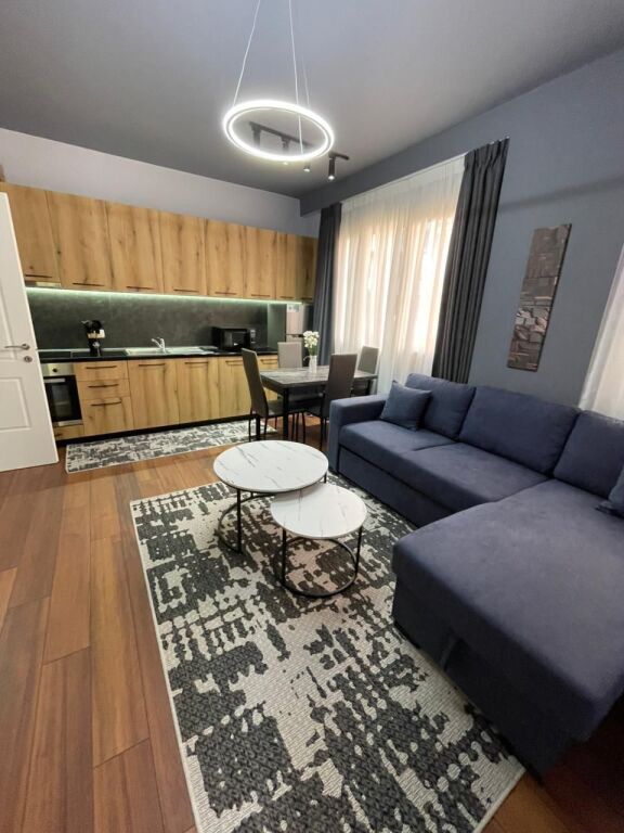 🏡 Jepet me qera apartament 2+1+2 📍 Kopshti Botanik i Tiranës💶 Çmimi: 600€/muaj