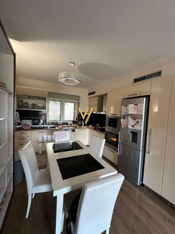 SHITET APARTAMENT 2+1+BLK TEK RRUGA E ELBASANIT 26.500.000 LEKE
