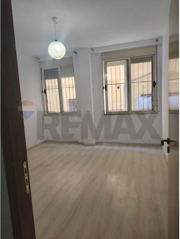 Apartament 2+1 ne shitje, Rruga 5 Maji