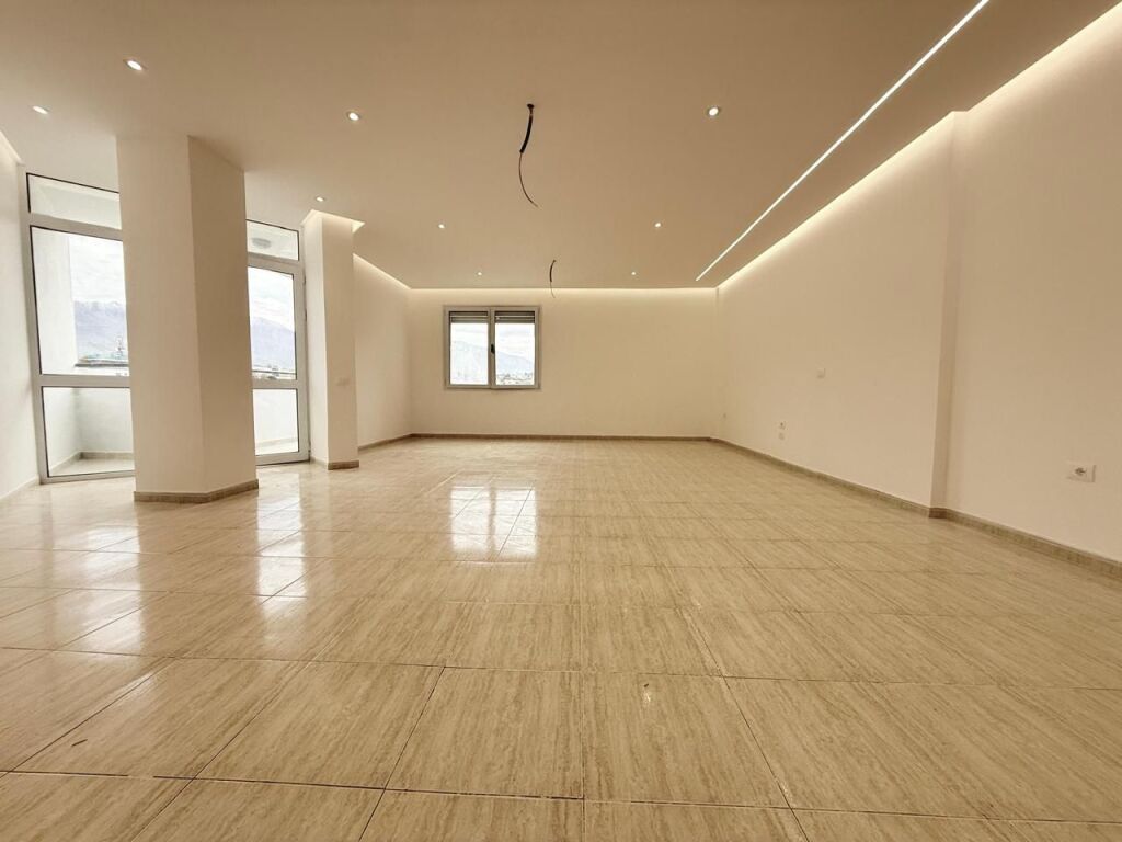 🏡 Apartament 2+1 për Shitje tek Rruga e Elbasanit
