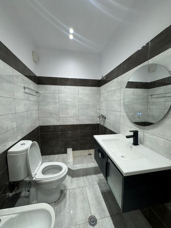 Apartment 1+1 for sale in Astir, 4th floor, 120 million Lek