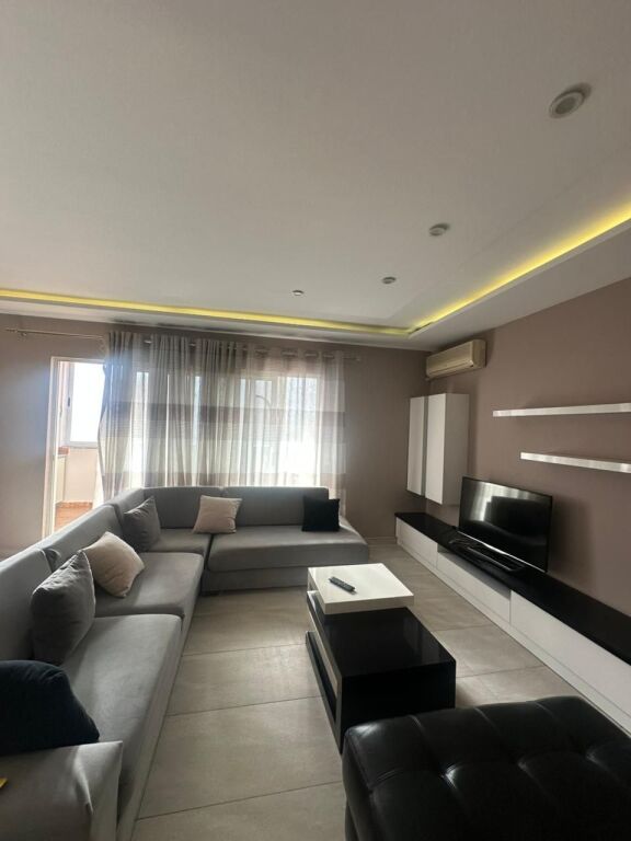 Jepet me qira apartament 2+1+2