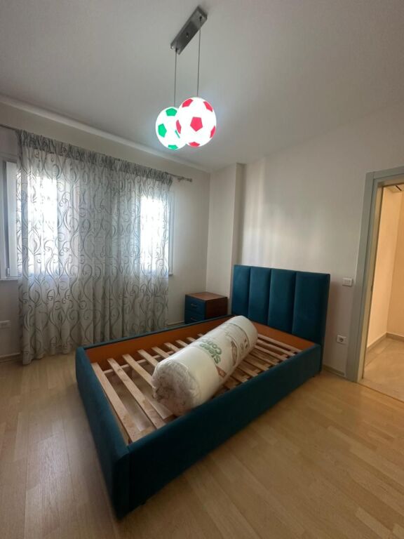 Jepet me qira apartament 2+1+2
