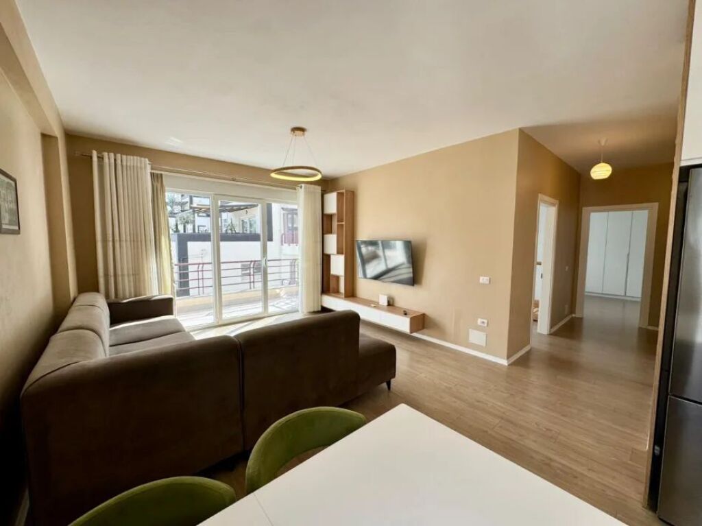 Shitet Apartament 2+1+2 tek Kompleksi FZ “Green Terrace” – Liqeni i Thatë / Kopshti Botanik Tiranë
