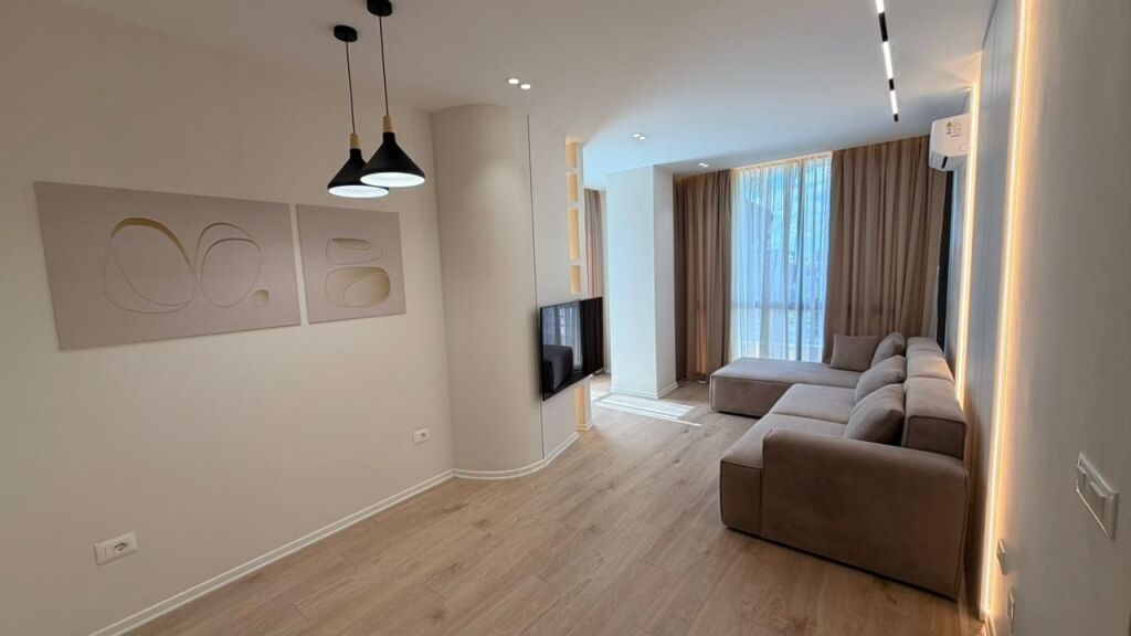 🏡 Shitet Apartament Modern 2+1 tek 21 Dhjetori