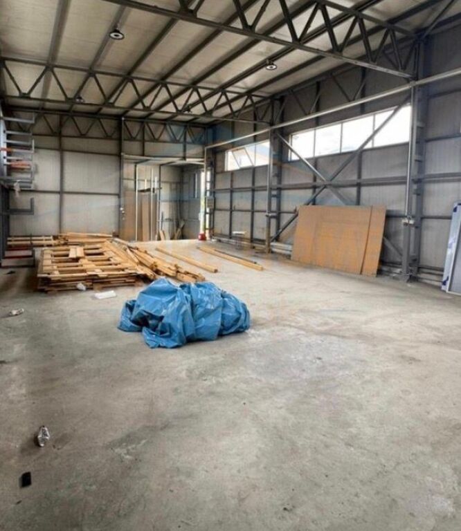 Rent, Warehouse, Peze-Helmes