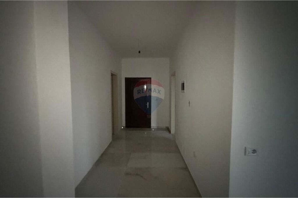 Apartament - Për Shitje - Pallatet e Verdha, Laprake, Tiranë