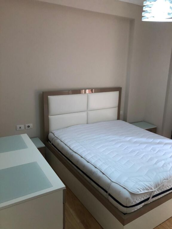 Jepet me qera 3+1 tek Kodra e Diellit