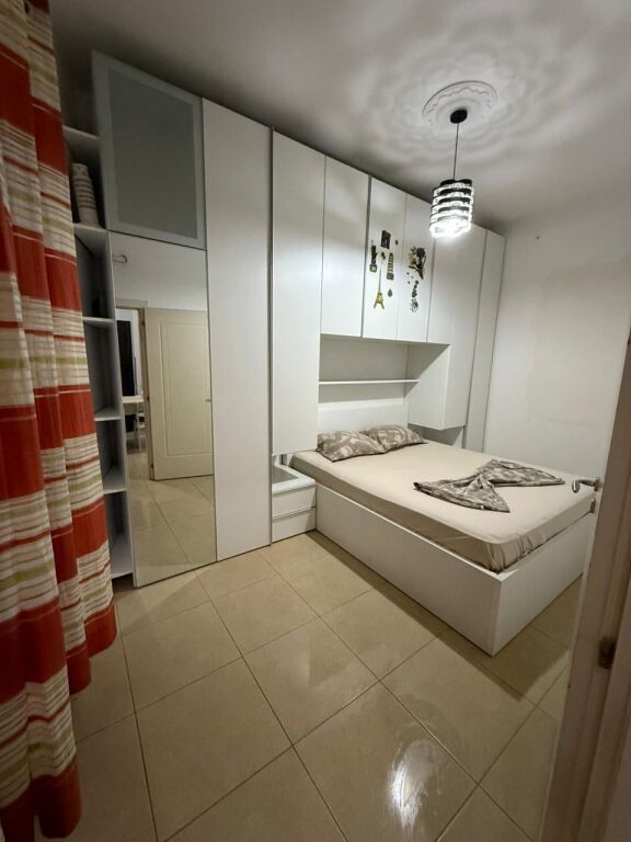 1+1, 3rd floor villa, near the electric market close to kompl grand, 500 thousand leke
