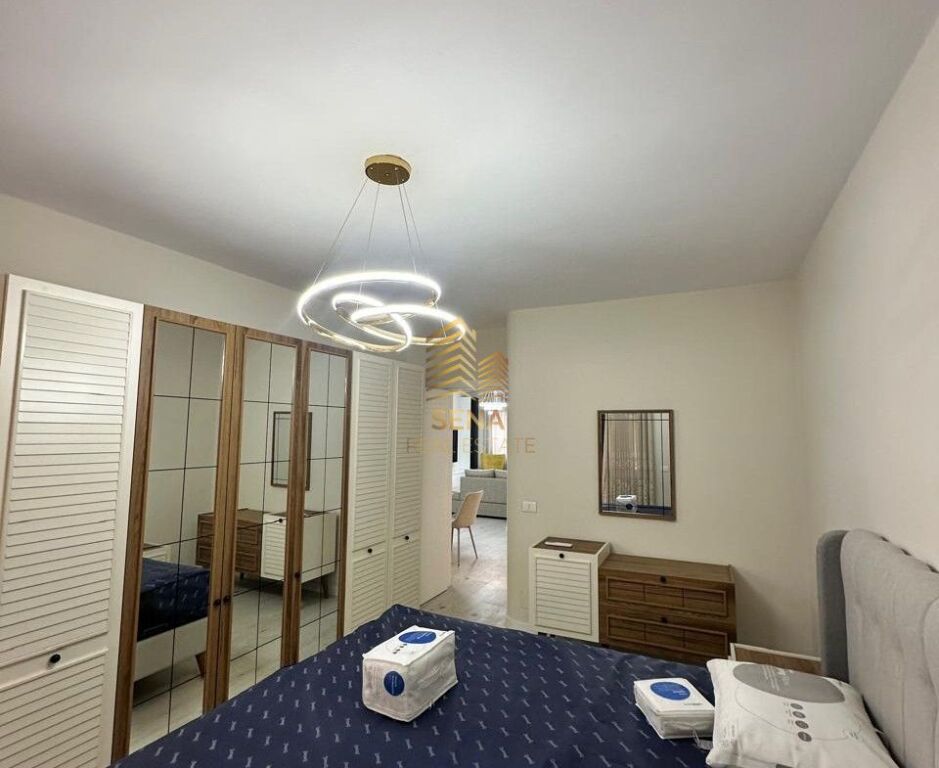 Qira, Apartament 3+1+2blk+2wc,Komuna Parisit, Prane Kristal Centre,1400 Euro/muaj