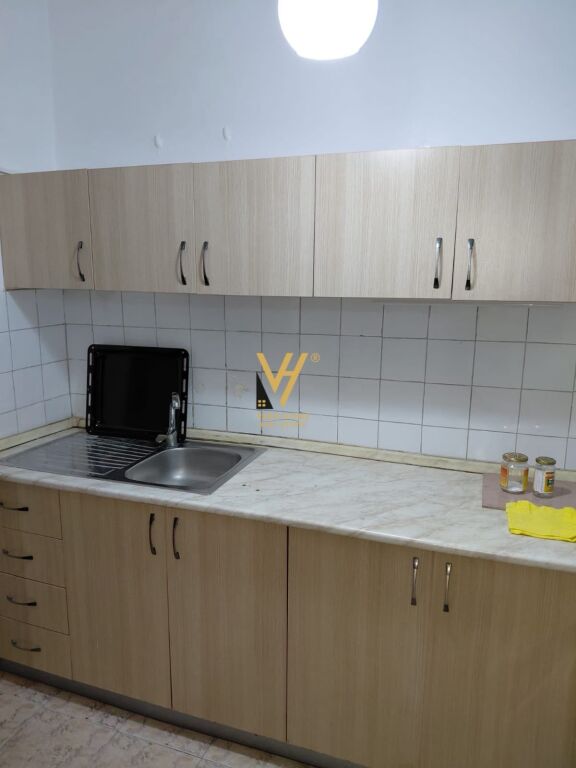 JEPET APARTAMENT 2+1+BLK ME QERA TEK ALI DEMI 52.000 LEKE