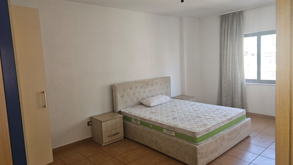 Rent | Apartament 2 + 1 | 21 Dhjetori | 550 €/month