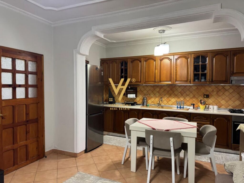 JEPET SHTEPI PRIVATE 2+1+OBORR ME QERA NE ALLIAS 50.000 LEKE