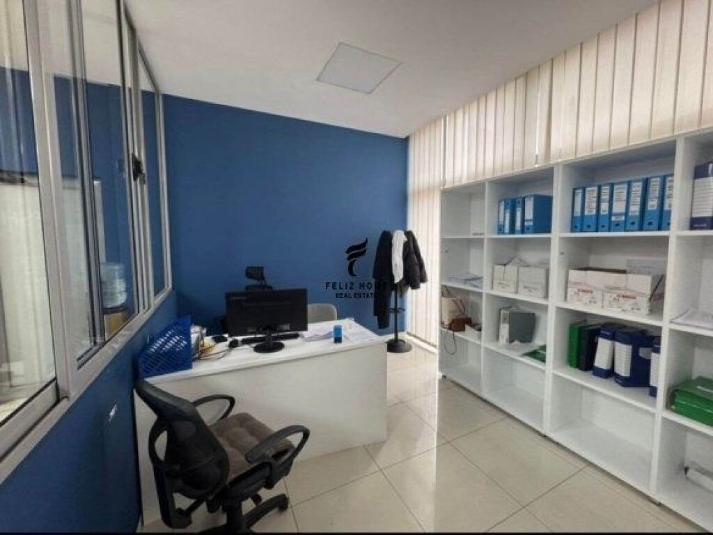 SHOP FOR RENT 200 M2 PARIS COMMUNE 400,000 LEKE FH-74316