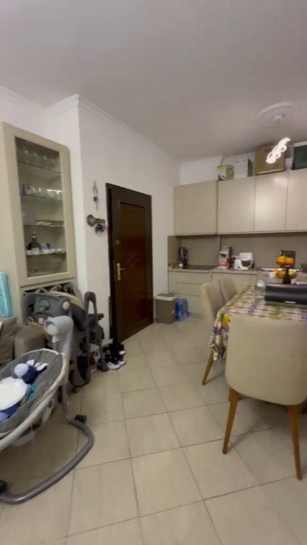 Apartament 1+1 per shitje Yzberisht !
