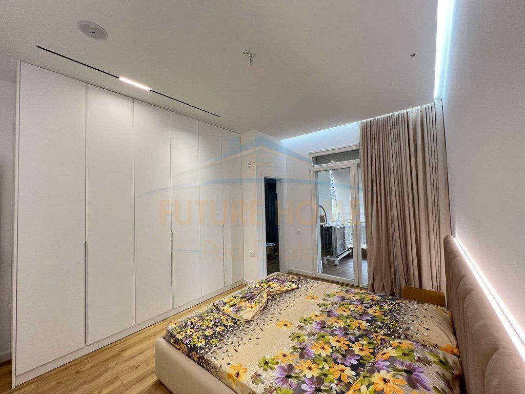 Qera, Apartament 2+1+2+Post Parkimi, Kopshti Botanik,Tiranë