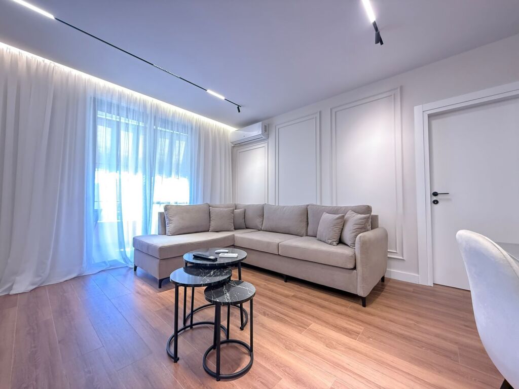 Apartament me qera - Pazari i Ri