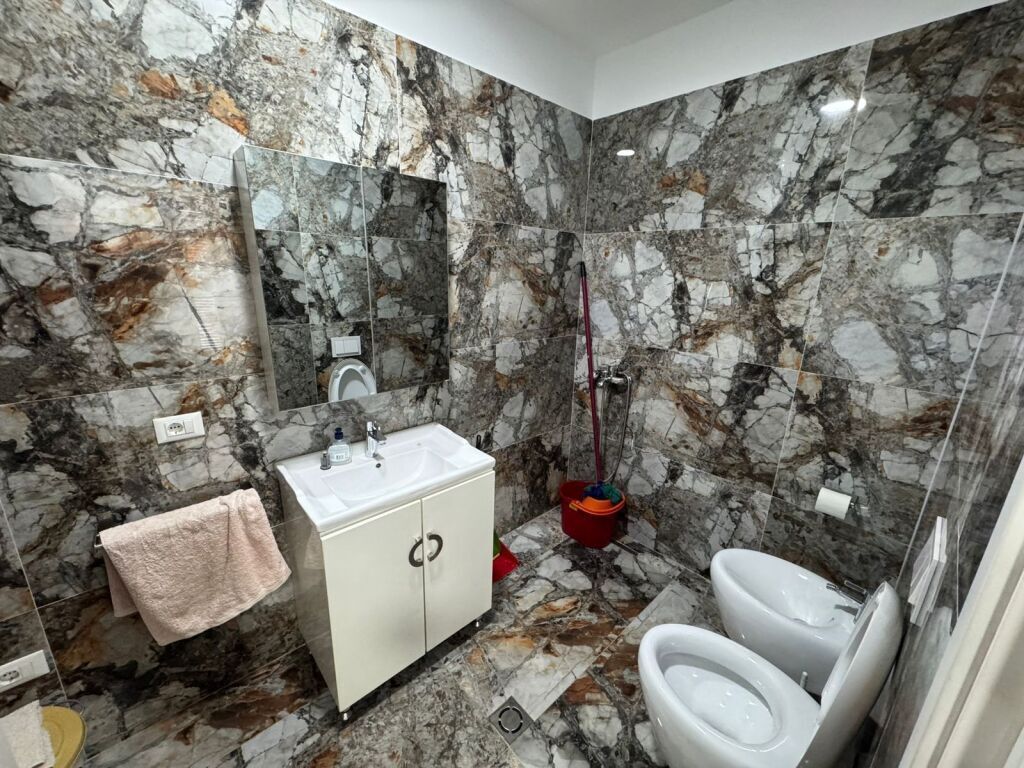 Disponojmë Apartament 2+1+2, për Shitje