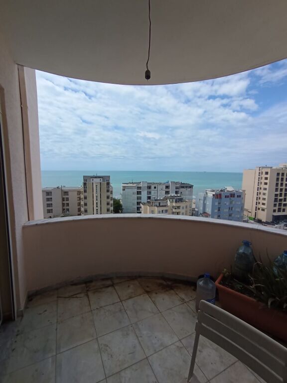For sale, Apartment 1+1, At Shkëmbi i Kavajës, Above the Rails