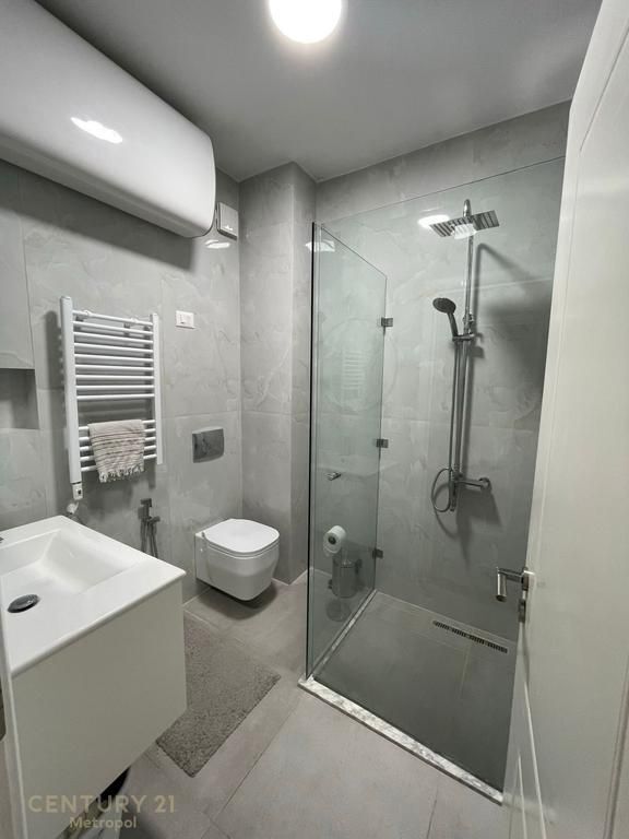 MYSLYM SHYR, APARTAMENT 2+1 PER QIRA! 1,000 € /Muaj Sip. Totale  80m2