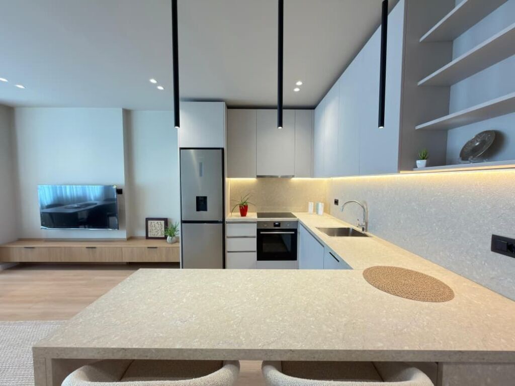 Apartament 2+1 tek Rruga Margarita Tutulani!