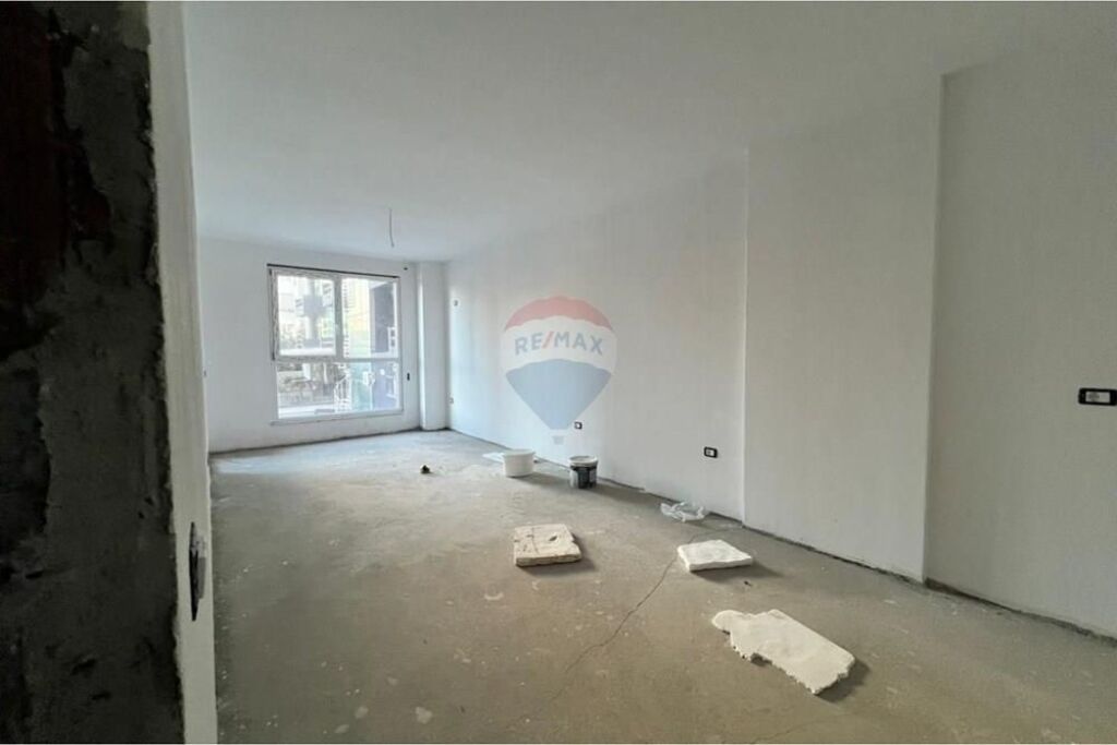 Apartament 1+1 ne shitje Rruga Kavajes
