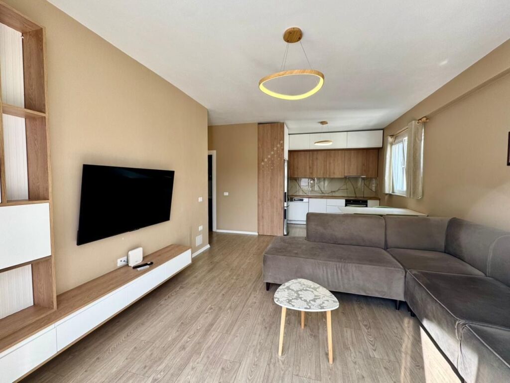 Shitet Apartament 2+1+2 tek Kompleksi FZ “Green Terrace” – Liqeni i Thatë / Kopshti Botanik Tiranë