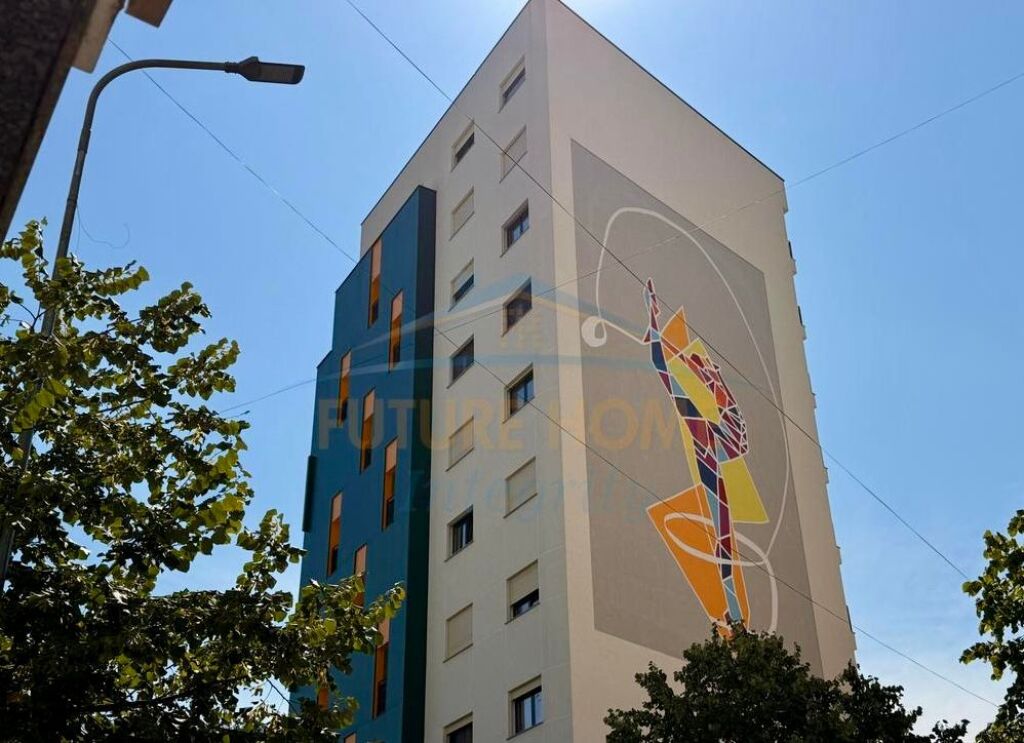 Qera, Ambient për zyra 1+1, Shkolla e Baletit, Tiranë.