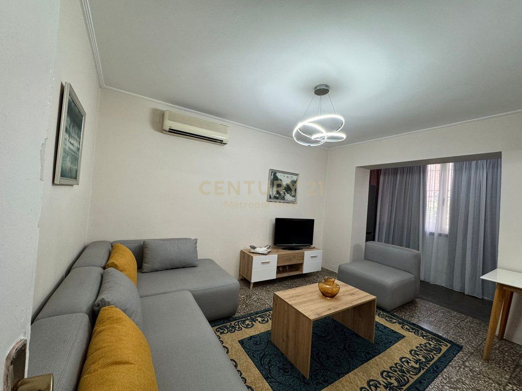 Shkolla e Baletit, apartament 1+1 me qira