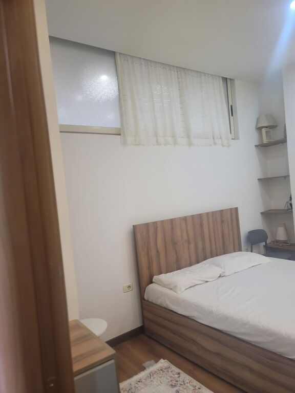 1+1,new building,9 floors,600 euro