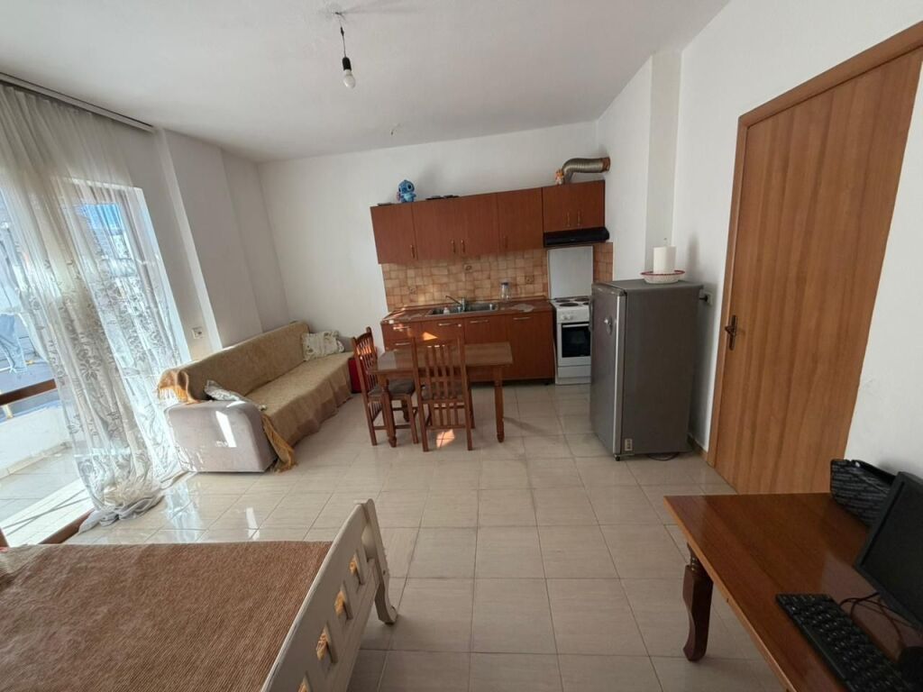 Qera | Apartament 1 + 1 | Xhamlliku | 400 €/muaj