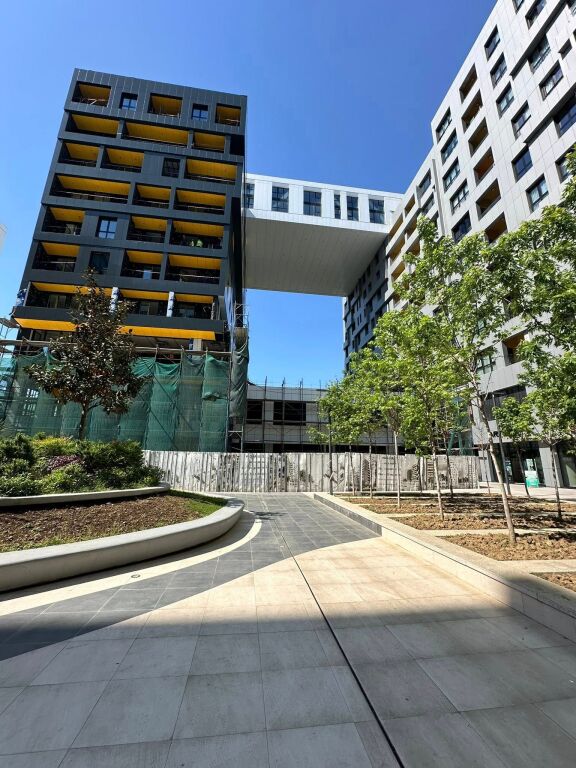 SHITET APARTAMENT 2+1+2 TEK KOMPLEKSI SQUARE 21 (ARLIS)